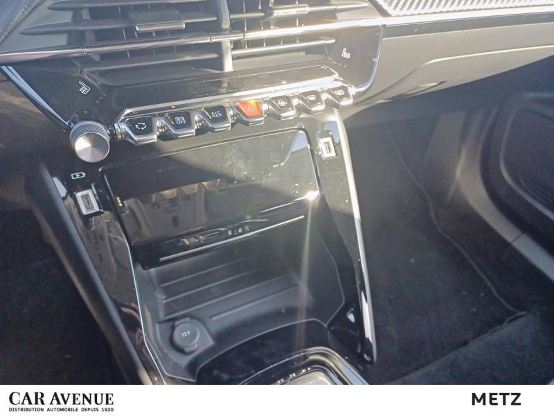 Used PEUGEOT 2008 e-2008 136ch Allure Pack 2022 Blanc Nacré (N) € 20990 in Metz