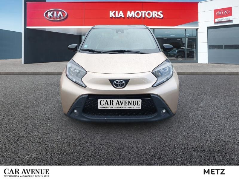 Occasion TOYOTA Aygo X 1.0 VVT-i 72ch Design 2022 Bi-Ton Beige Gingembre métal/Toit noir 13990 € à Metz