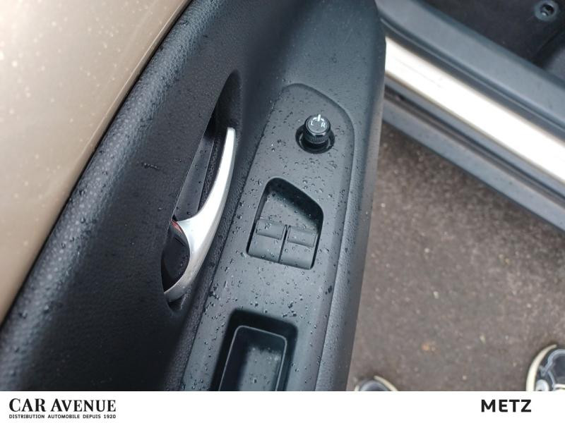 Occasion TOYOTA Aygo X 1.0 VVT-i 72ch Design 2022 Bi-Ton Beige Gingembre métal/Toit noir 13990 € à Metz