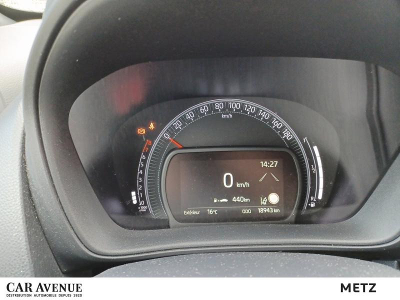 Occasion TOYOTA Aygo X 1.0 VVT-i 72ch Design 2022 Bi-Ton Beige Gingembre métal/Toit noir 13990 € à Metz
