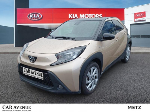 Occasion TOYOTA Aygo X 1.0 VVT-i 72ch Design 2022 Bi-Ton Beige Gingembre métal/Toit noir 13 990 € à Metz