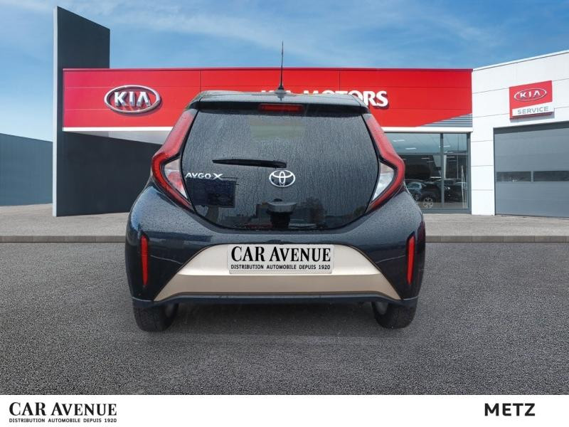 Occasion TOYOTA Aygo X 1.0 VVT-i 72ch Design 2022 Bi-Ton Beige Gingembre métal/Toit noir 13990 € à Metz