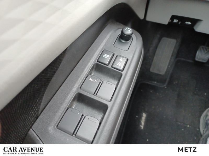 Occasion SUZUKI Swift 1.2 Hybrid 83ch Pack Auto GARANTIE 12 MOIS 2025 Super Black Pearl Metal 16990 € à Metz