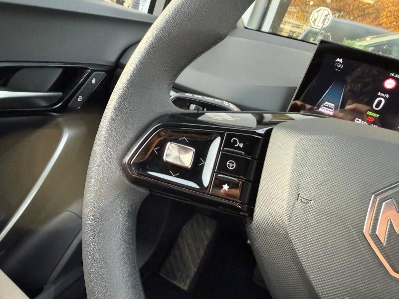 Occasion MG MOTOR MG4 EV 170ch - 51kWh MY23 GARANTIE 11-2030 2023 Blanc 17290 € à Metz