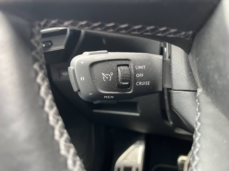 Used DS DS 7 Crossback PureTech 225ch Grand Chic Automatique CLIM GPS GARANTIE 12 MOIS 2018 Gris Artense (M) € 19990 in Forbach