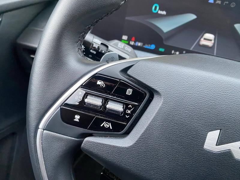 Used KIA EV6 229ch Air Active 2WD GPS CLIM CAMERA CARPLAY GARANTIE 11-2027 2021 Bleu Saphir métallisé € 28990 in Forbach