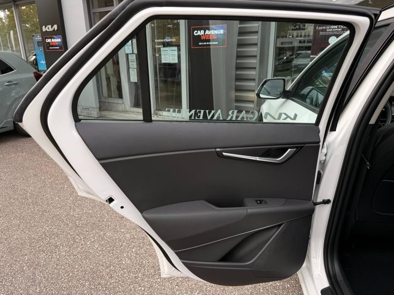 Occasion KIA Niro 1.6 GDi 129ch HEV Active DCT6 2025 Blanc Nacré 31990 € à Forbach