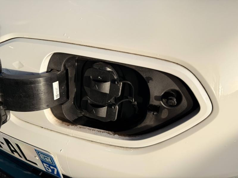 Occasion KIA e-Niro Active 204ch GARANTIE 09-2028 2021 Blanc 20490 € à Forbach