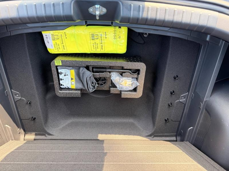 Used KIA Niro 1.6 GDi 129ch HEV Active DCT6 Garantie 05/2032 2025 Gris Cosmique Métallisé € 31490 in Forbach