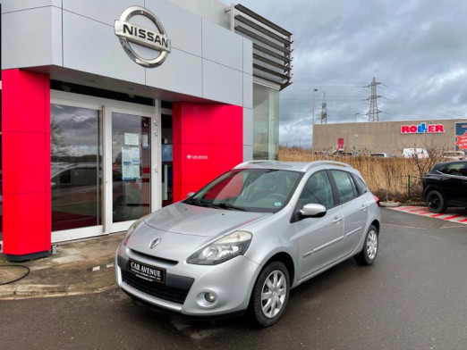 Occasion RENAULT Clio Estate 1.2 16v 75ch TomTom Live 2012 Gris Clair Métal 7 990 € à Schifflange