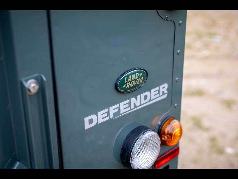 Occasion LAND-ROVER Defender 110 Pick Up Mark V 2013 Gris 69990 € à Diekirch