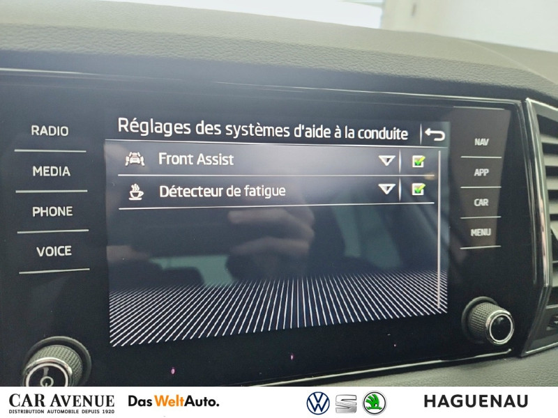 Occasion SKODA Karoq 1.0 TSI 110 Ambition / Soundsystem CANTON / Caméra / Kessy / Clim Auto / Régulateur 2022 Blanc Cristal 20989 € à Haguenau