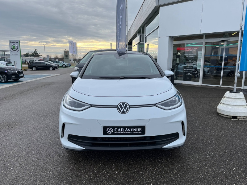 Occasion VOLKSWAGEN ID.3 204 ch Pro S 77 kWh Style 2024 Blanc Glacier Métal/Toit/Hayon Noir 41990 € à Haguenau