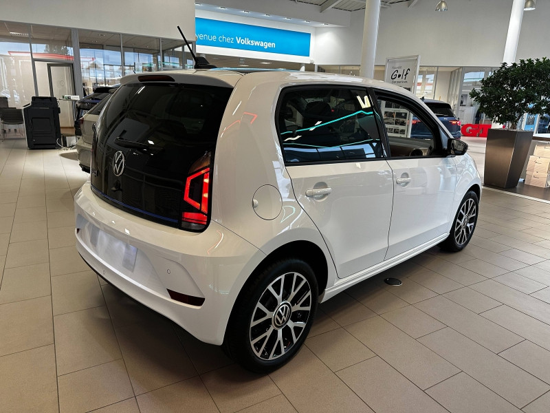 Occasion VOLKSWAGEN e-up! Electrique 83 ch Style 2024 Blanc Pur toit noir 22990 € à Haguenau