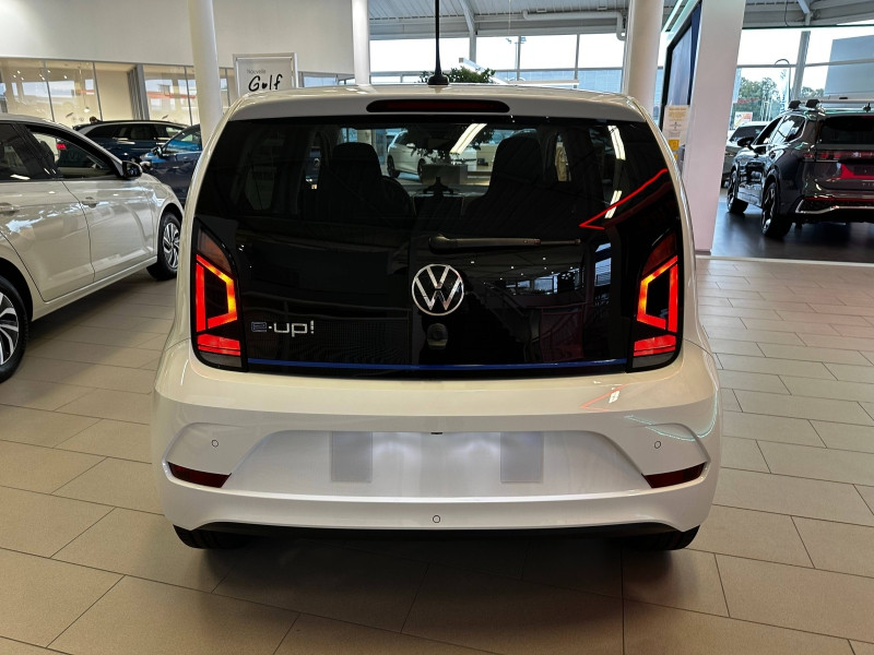 Used VOLKSWAGEN e-up! Electrique 83 ch Style 2024 Blanc Pur toit noir € 22990 in Haguenau