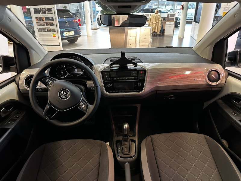 Occasion VOLKSWAGEN e-up! Electrique 83 ch Style 2024 Blanc Pur toit noir 22990 € à Haguenau