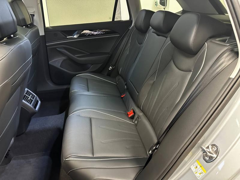Used VOLKSWAGEN Passat SW 1.5 eHybrid 204ch Elegance DSG6 2024 Argent Dolomite métallisée € 53990 in Haguenau
