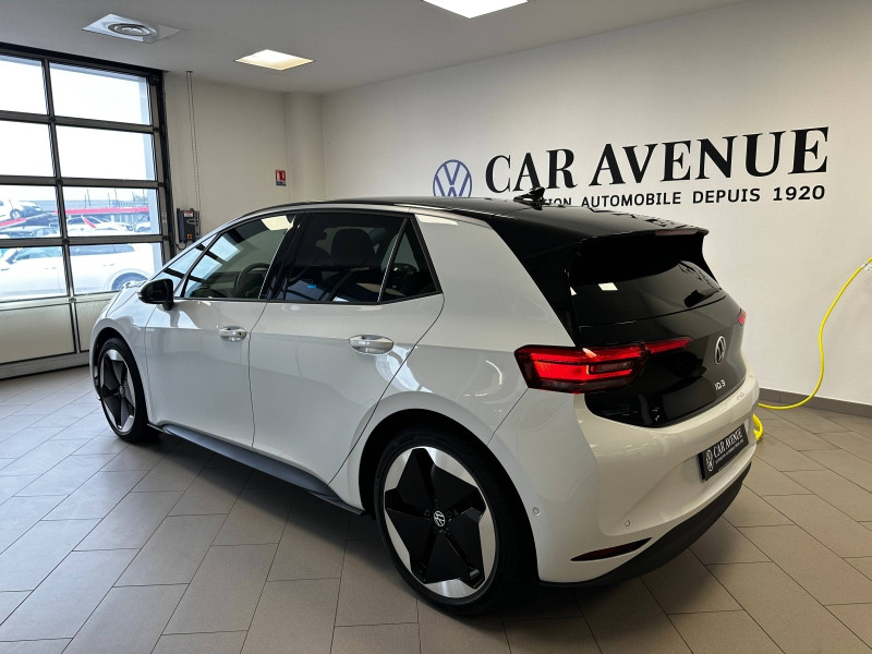 Used VOLKSWAGEN ID.3 204ch Pro S 77 kWh Life Max 2024 Blanc Glacier Métal/Toit/Hayon Noir € 36990 in Haguenau