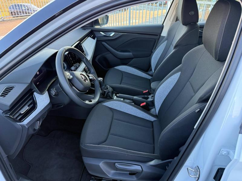 Used SKODA Kamiq 1.0 TSI Evo 2 116 ch Selection DSG7 2024 Blanc Lune métallisé € 26489 in Haguenau