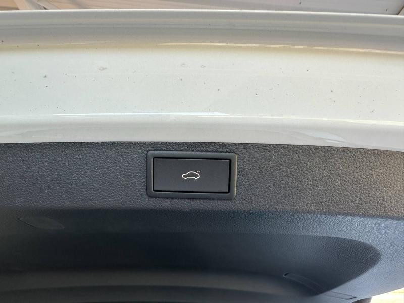 Used SKODA Karoq 2.0 TDI 116 ch SCR Business / GPS / CAMERA / HAYON ELECTRIQUE / ROUE SECOURS 2024 Blanc Lune métallisée € 31989 in Haguenau
