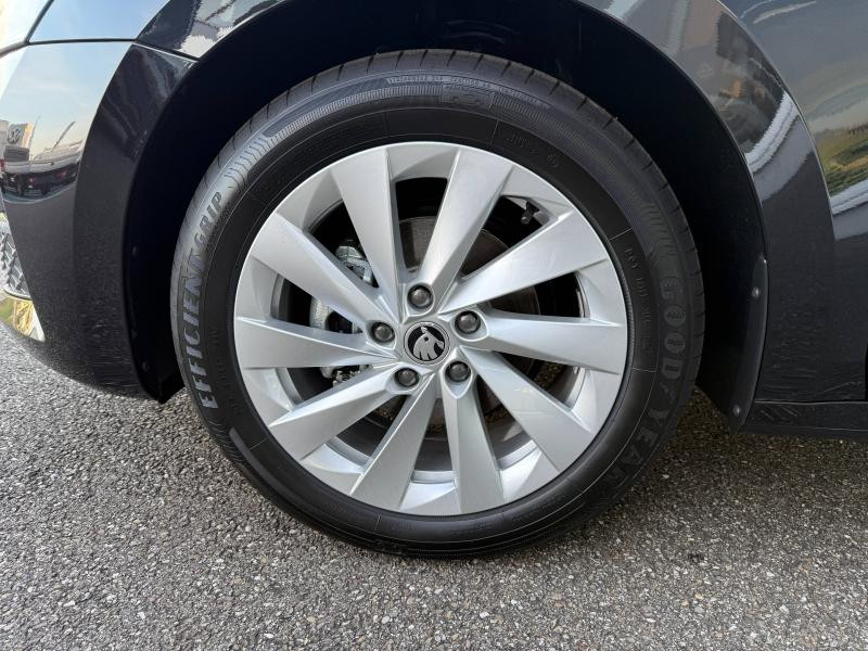Used SKODA Octavia 1.5 TSI ACT Hybrid 116 ch Selection DSG7 / GPS / SIEGES CHAUFFANTS / FEUX LED 2024 Noir Magic nacré métallisée € 29989 in Haguenau