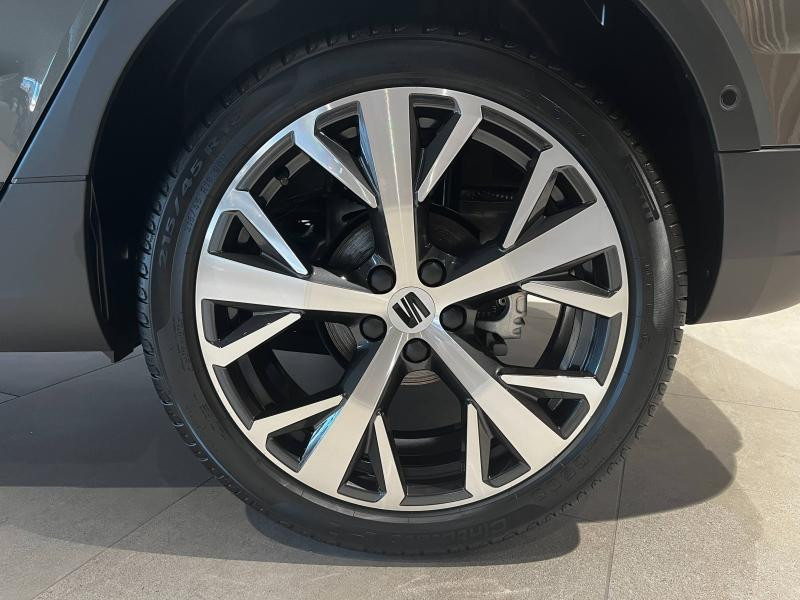 Occasion SEAT Arona 1.0 TSI 115ch Xperience DSG7 2024 Gris Falaise/Toit Noir Minuit 25989 € à Haguenau
