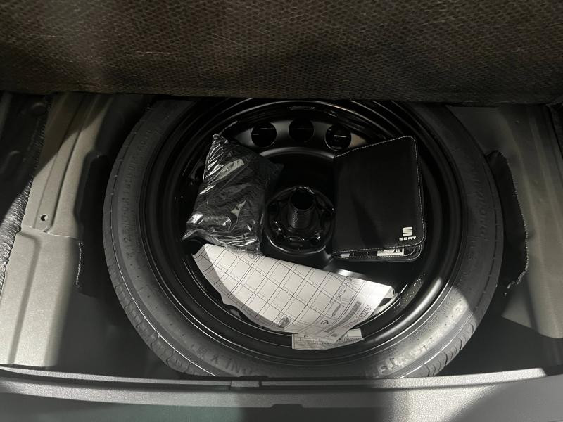 Occasion SEAT Arona 1.0 TSI 115ch Xperience DSG7 2024 Gris Falaise/Toit Noir Minuit 25989 € à Haguenau