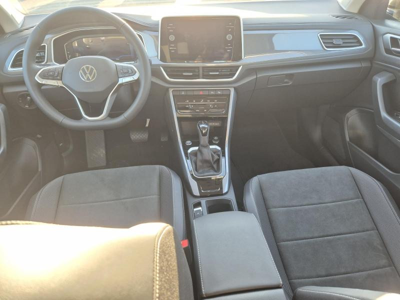 Used VOLKSWAGEN T-Roc 1.5 TSI Evo2 150ch Style DSG7 2025 Bleu Pétrole métallisée/Toit Noir € 35990 in Haguenau