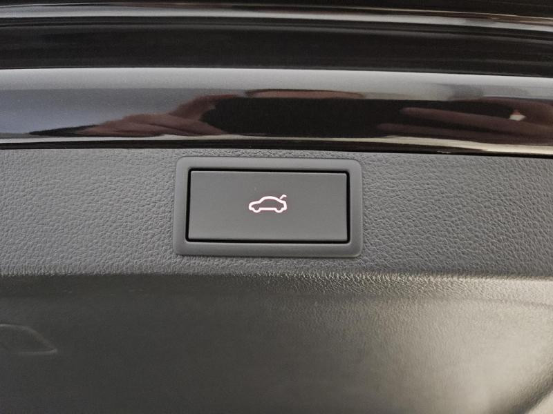 Used SKODA Octavia Combi 1.5 TSI ACT Hybrid 150 ch Sportline DSG7 2024 Noir Magic nacré métallisée € 38489 in Haguenau