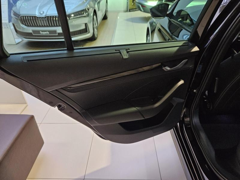 Used SKODA Octavia Combi 1.5 TSI ACT Hybrid 150 ch Sportline DSG7 2024 Noir Magic nacré métallisée € 38489 in Haguenau
