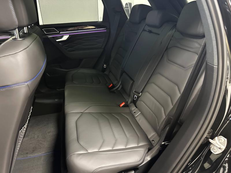 Occasion VOLKSWAGEN Touareg 3.0 TSI eHybrid 462ch R 4Motion BVA8 2024 Noir Ebène métallisée 97990 € à Haguenau