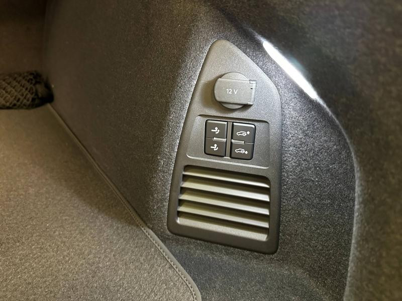 Occasion VOLKSWAGEN Touareg 3.0 TSI eHybrid 462ch R 4Motion BVA8 2024 Noir Ebène métallisée 97990 € à Haguenau
