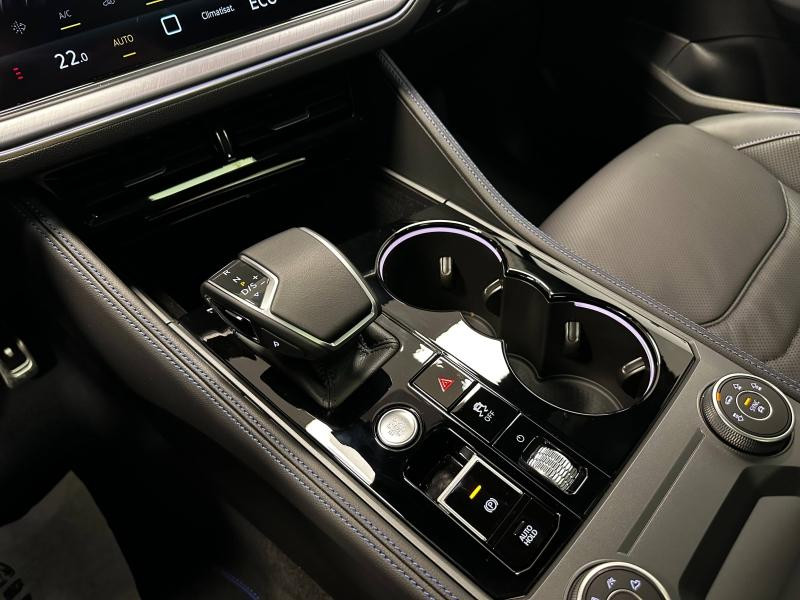 Occasion VOLKSWAGEN Touareg 3.0 TSI eHybrid 462ch R 4Motion BVA8 2024 Noir Ebène métallisée 97990 € à Haguenau