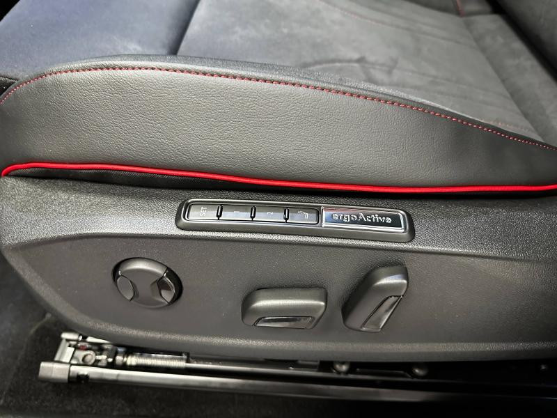 Occasion VOLKSWAGEN ID.3 326ch 79 kWh GTX Performance 2025 Rouge Roi Exclu/Toit/Hayon Noir 48990 € à Haguenau