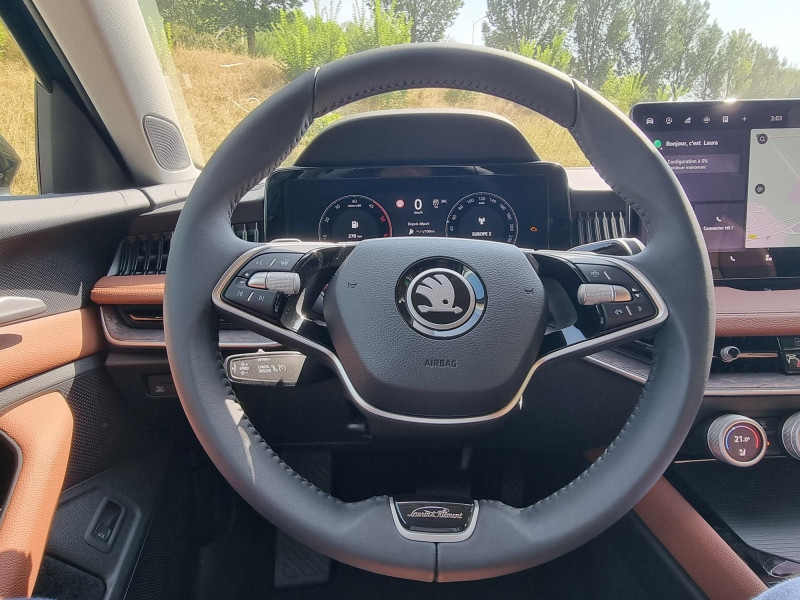 Occasion SKODA Superb 2.0 TDI SCR 150 ch Laurin & Klement DSG7 / CUIR / FEUX LED / GPS / HAYON ELECTRIQUE 2024 Noir Ebène métallisée 42989 € à Haguenau
