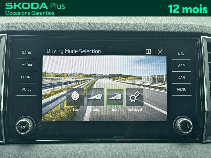Occasion SKODA Karoq 1.5 TSI ACT 150 Style DSG7 / GPS / Caméra / Feux LED / Kessy / Hayon Electrique 2024 Gris Argent métallisée 32989 € à Haguenau
