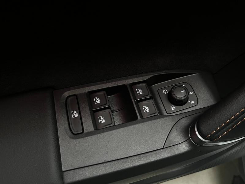 Occasion CUPRA Leon 1.5 eHybrid 204 ch V DSG6 2025 Blanc Nevada métallisé 44989 € à Haguenau