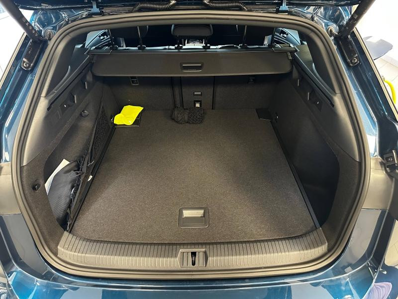 Occasion VOLKSWAGEN ID.7 Tourer 286ch Pro 77 kWh Life Max 2024 Bleu Aquamarine Métallisée 47989 € à Haguenau