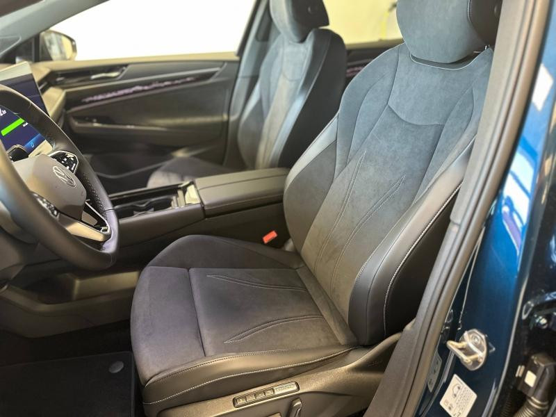Occasion VOLKSWAGEN ID.7 Tourer 286ch Pro 77 kWh Life Max 2024 Bleu Aquamarine Métallisée 47989 € à Haguenau