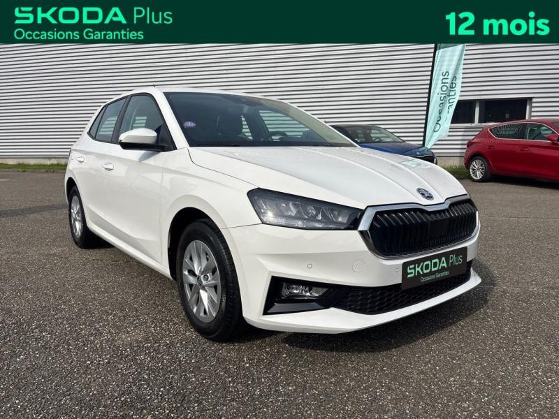 Occasion SKODA Fabia 1.0 TSI 95 Ambition / GPS / Aide au Stationnement / Feux LED / Régulateur 2022 Blanc Cristal spéciale 15489 € à Haguenau