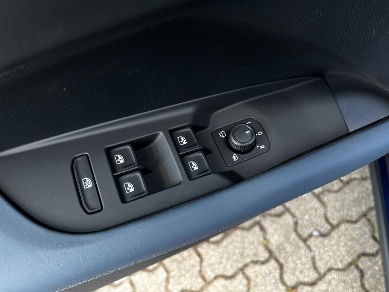 Used CUPRA Terramar 1.5 eTSI Hybrid 150 ch V DSG7 2025 Bleu Cosmos métallisé € 41489 in Haguenau