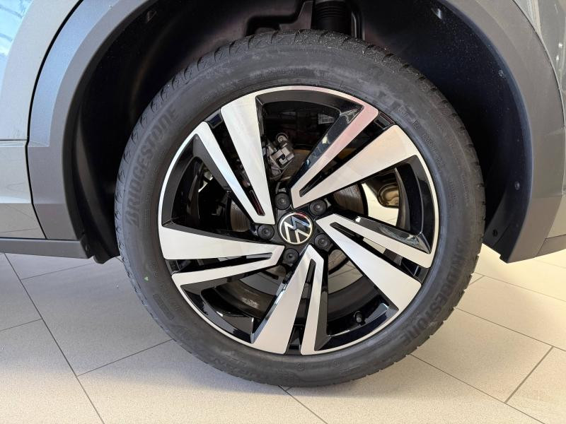 Used VOLKSWAGEN T-Roc 1.5 TSI Evo2 150ch R-Line Edition DSG7 2025 Gris Indium métallisée € 39990 in Haguenau