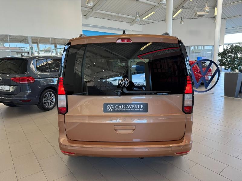 Occasion VOLKSWAGEN Caddy 2.0 TDI 122ch Life DSG7 2025 Copper Bronze métallisé 44989 € à Haguenau