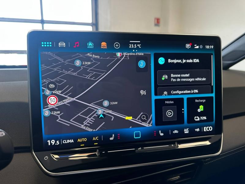 Occasion VOLKSWAGEN ID.3 204ch Pro 59 kWh Life Max 2025 Blanc Glacier Métal/Toit/Hayon Noir 31989 € à Haguenau