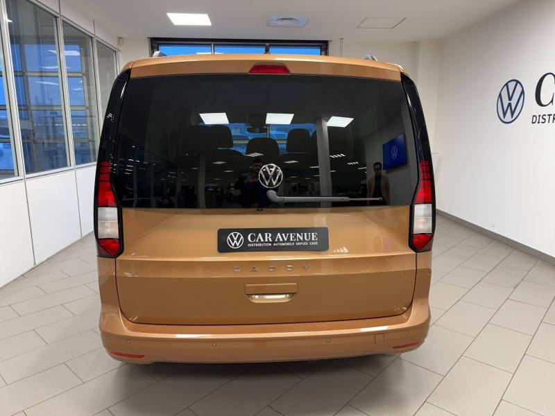 Used VOLKSWAGEN Caddy 2.0 TDI 122ch Life DSG7 2025 Copper Bronze métallisé € 42989 in Haguenau