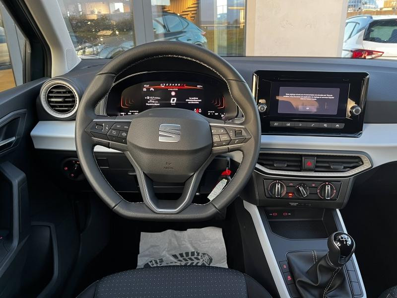Occasion SEAT Arona 1.0 TSI 95 ch  Edition 2025 Bleu Fjord 19989 € à Haguenau