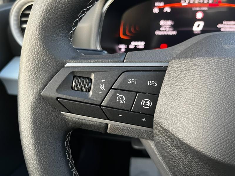 Occasion SEAT Arona 1.0 TSI 95 ch  Edition 2025 Bleu Fjord 19989 € à Haguenau