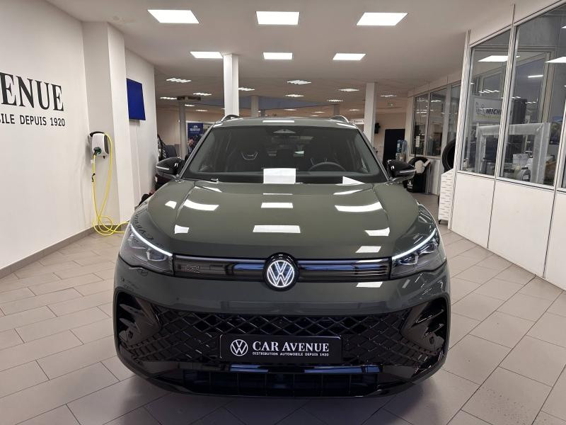 Occasion VOLKSWAGEN Tiguan 1.5 eHybrid 204ch R-Line Edition DSG6 2025 Vert Cipressino métallisée 56989 € à Haguenau
