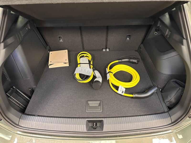 Occasion VOLKSWAGEN Tiguan 1.5 eHybrid 204ch R-Line Edition DSG6 2025 Vert Cipressino métallisée 56989 € à Haguenau