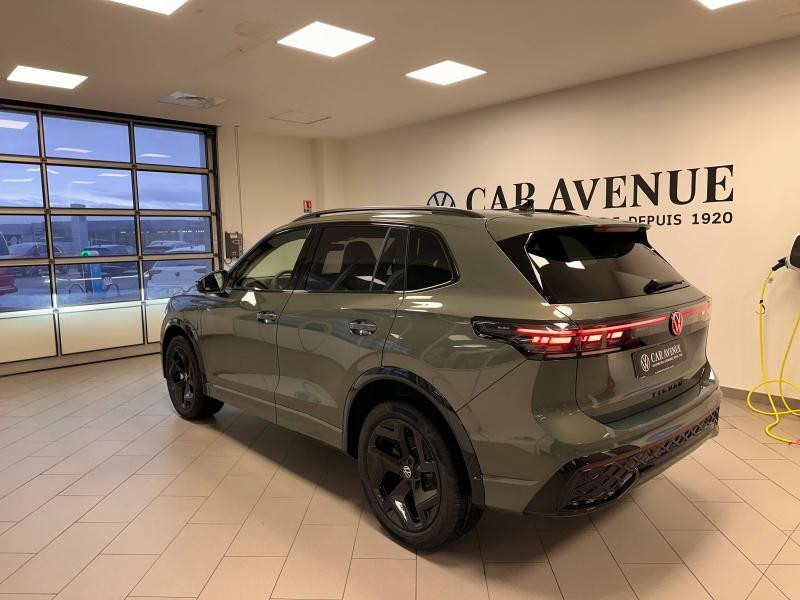 Occasion VOLKSWAGEN Tiguan 1.5 eHybrid 204ch R-Line Edition DSG6 2025 Vert Cipressino métallisée 56989 € à Haguenau